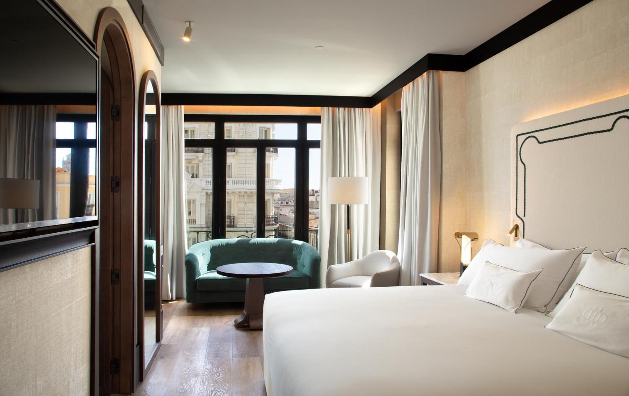 Hotel Montera Madrid, Curio Collection By Hilton Екстериор снимка