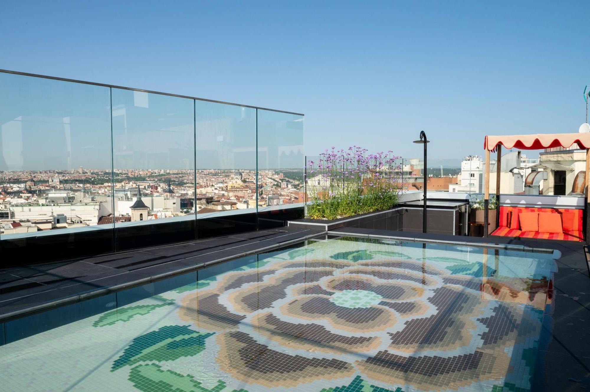 Hotel Montera Madrid, Curio Collection By Hilton Екстериор снимка