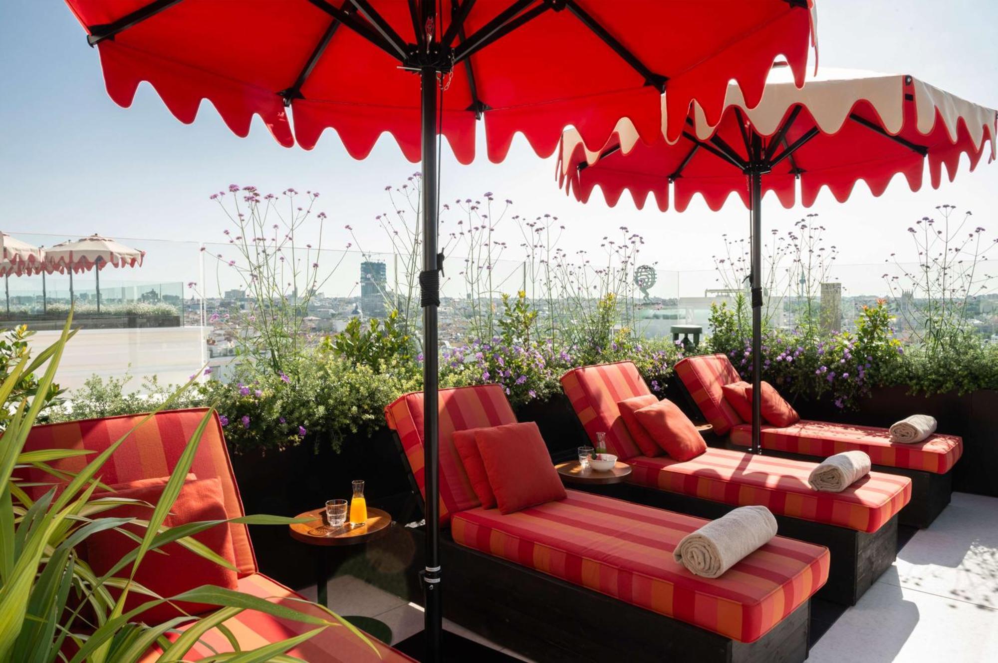 Hotel Montera Madrid, Curio Collection By Hilton Екстериор снимка