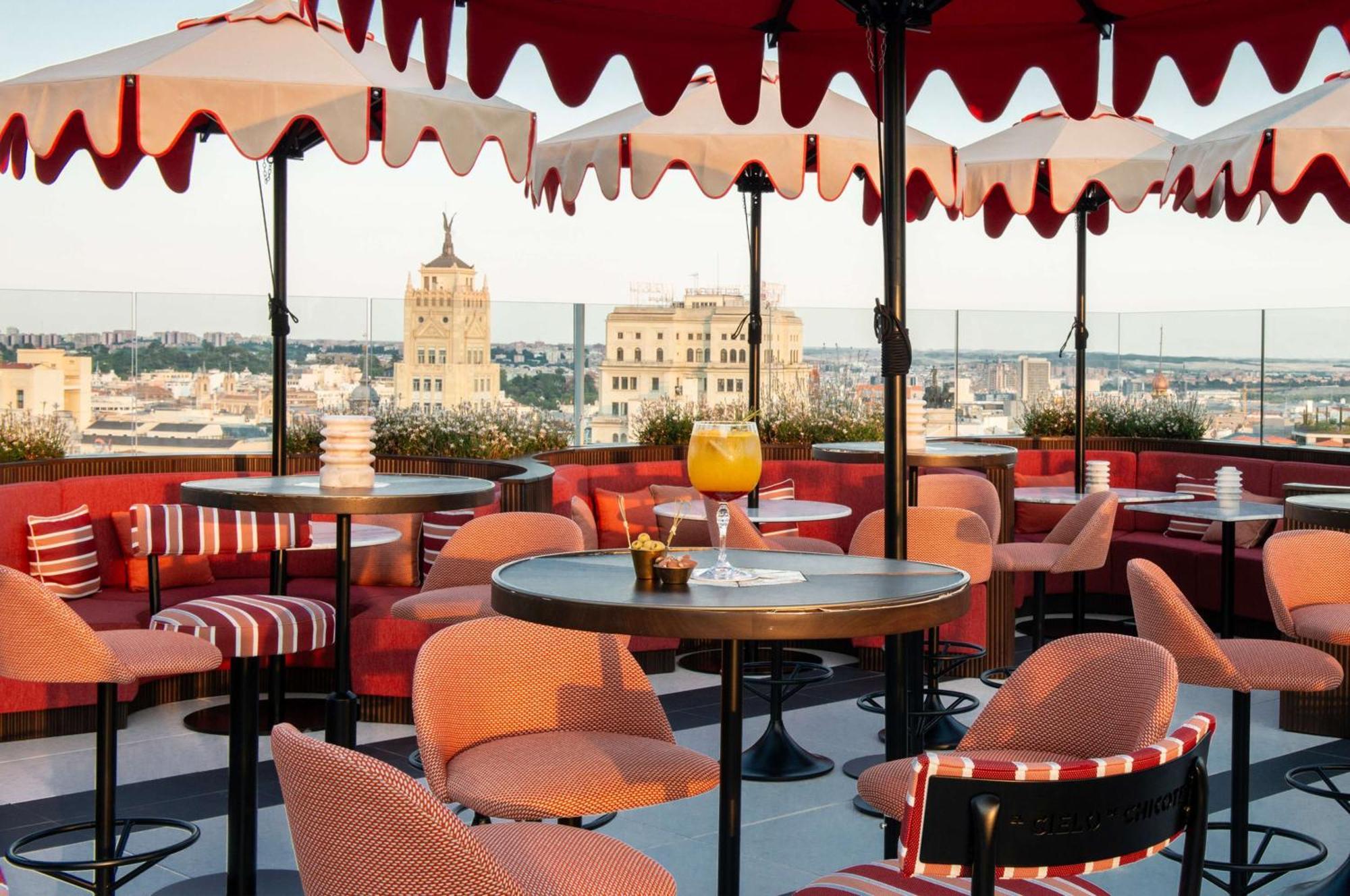 Hotel Montera Madrid, Curio Collection By Hilton Екстериор снимка