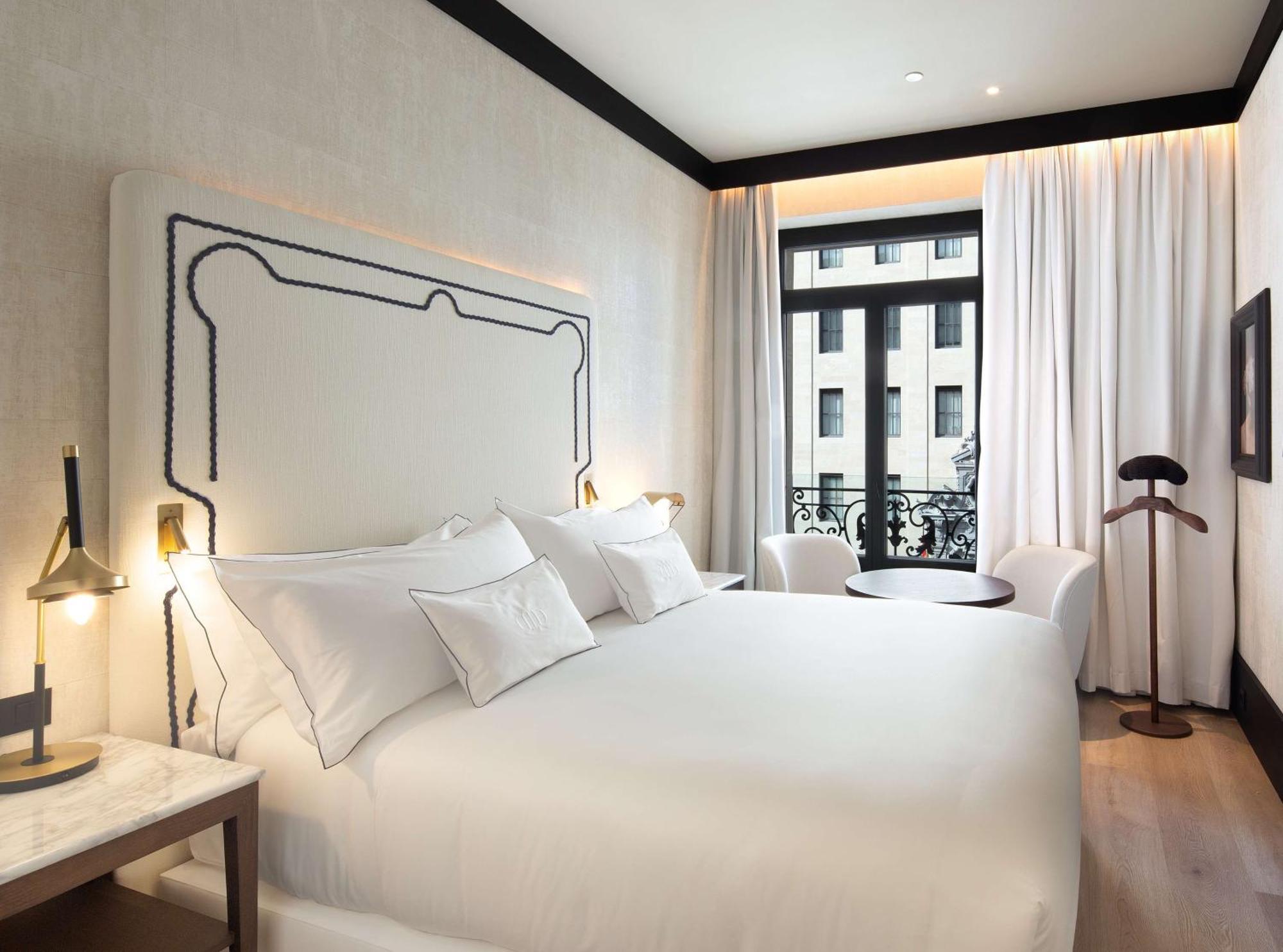 Hotel Montera Madrid, Curio Collection By Hilton Екстериор снимка