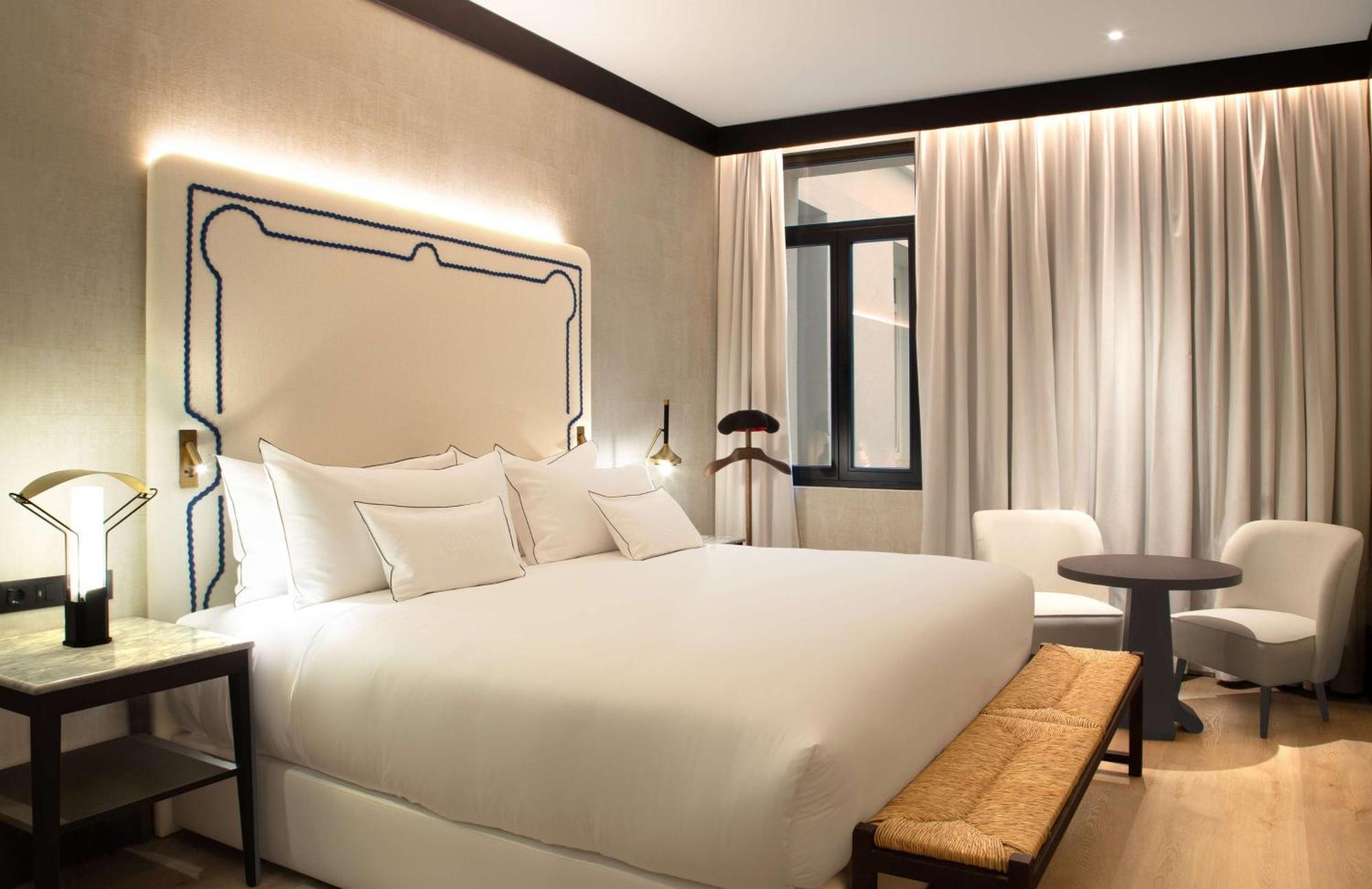Hotel Montera Madrid, Curio Collection By Hilton Екстериор снимка